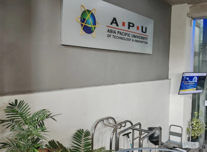 منشور انستجرام عن عروض لمتجر ملابس عصري مبهج 9