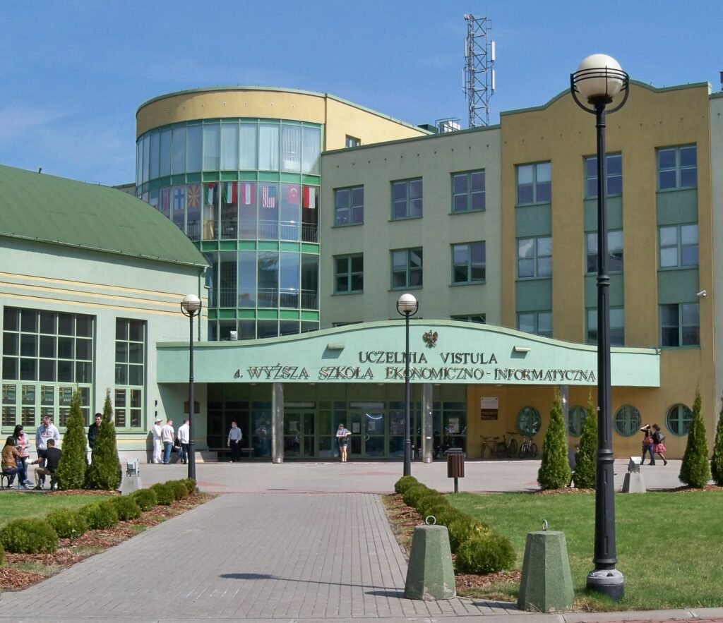 الدراسة في جامعة فيستولا