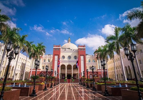 الدراسة في مصر بالجامعة البريطانية