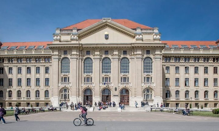 دراسه الهندسة جامعة ديبرسين